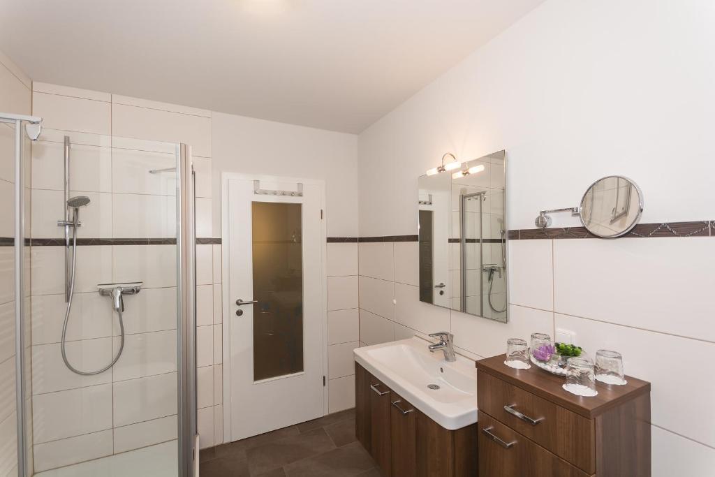 Apartmenthaus Kleiner Falke Binz Ngoại thất bức ảnh